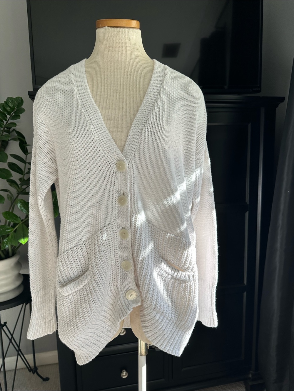 Victoria's Secret White Button-Up Knit Cardigan, size medium - Picture 3 of 13